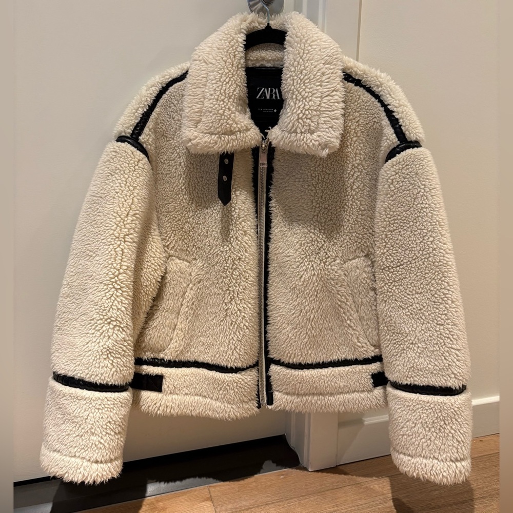Zara Women's Cream Sherling Jacket with Black Accents
